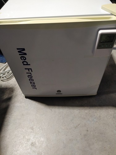 Med freezer small - freezer, unit