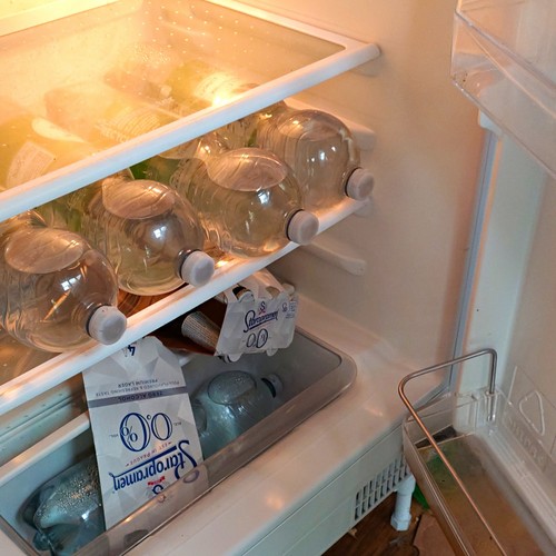 White chest freezer - white,